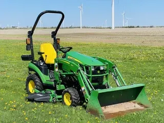 2019 John Deere 1025R