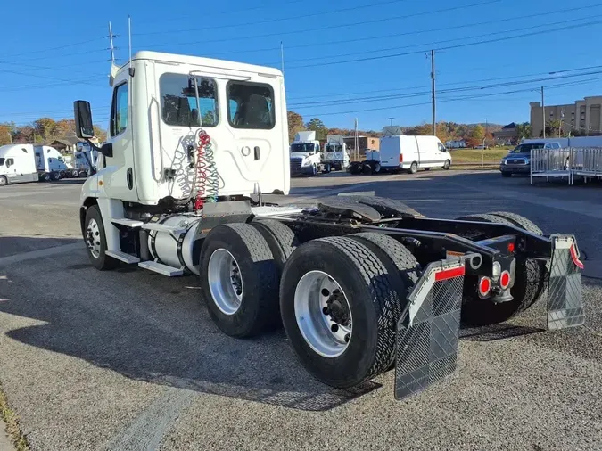 2018 FREIGHTLINER/MERCEDES CASCADIA 1250ec08c3a3088afadf0ab2f577524944f