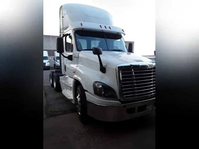 2018 FREIGHTLINER/MERCEDES CASCADIA 125