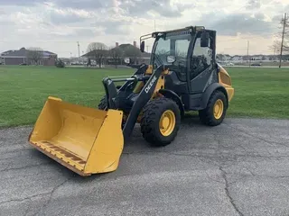 2020 John Deere 204L