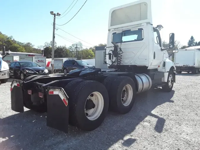 2019 NAVISTAR INTERNATIONAL LT625 DAYCAB T/A
