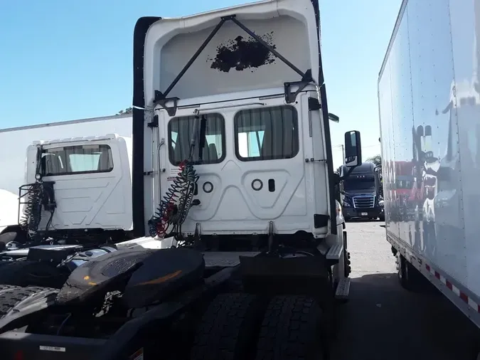 2018 FREIGHTLINER/MERCEDES CASCADIA 125