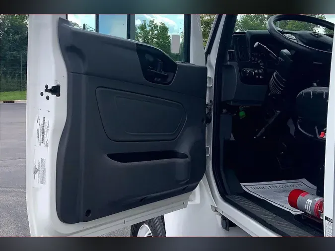 2021 INT MV607