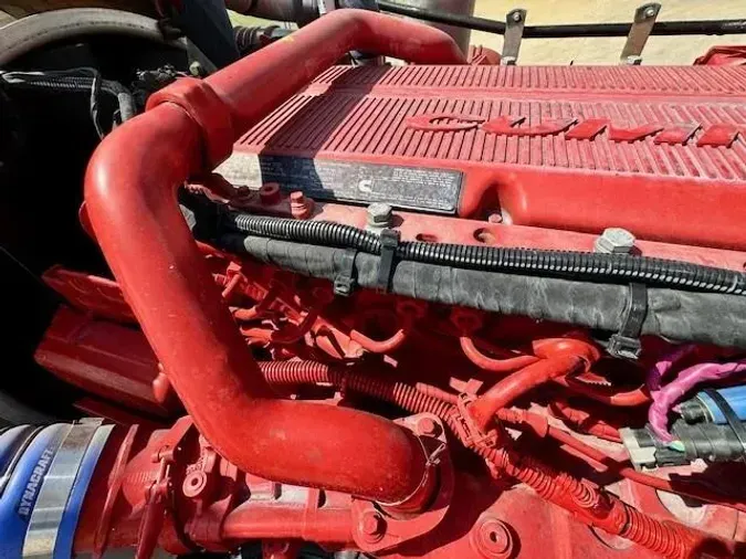 2023 Peterbilt 389