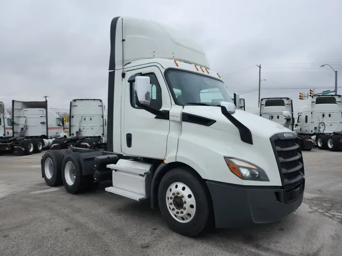 2020 FREIGHTLINER/MERCEDES NEW CASCADIA 116