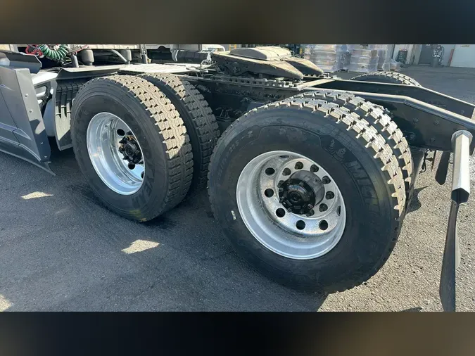 2024 Freightliner Cascadia 126