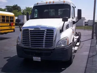 2013 FREIGHTLINER CASCADIA 113