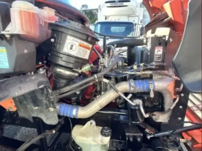 2018 FREIGHTLINER/MERCEDES M2 106