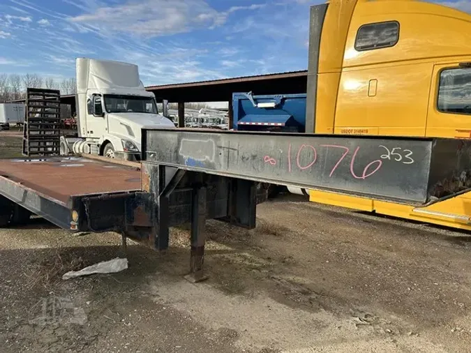 1990 SHOP BUILT 36 FT TRI-AXLE LOWBOY0edd2fefc7a2e1a60fbfdf27a9614330