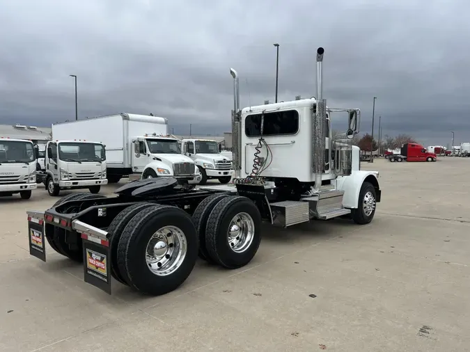 2019 Peterbilt 389