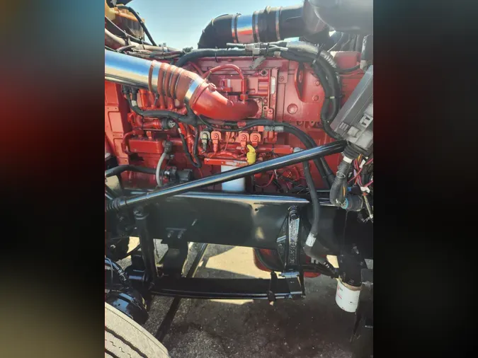 2015 PETERBILT 389