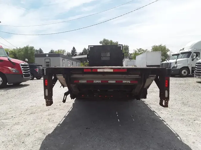 2017 FREIGHTLINER M2 106