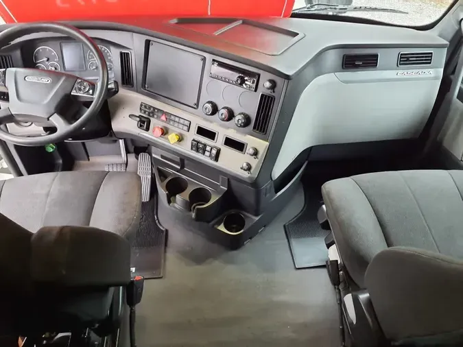 2019 FREIGHTLINER/MERCEDES NEW CASCADIA PX126640ee5d43372de2663fcec2436fe509037