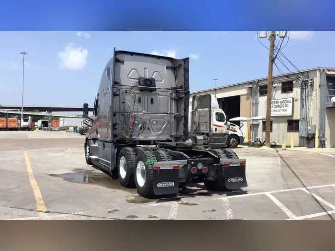 2021 Freightliner Cascadia