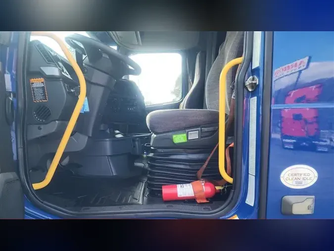 2021 VOLVO VNR6400ee85eafcb660eb04922247860150c2c