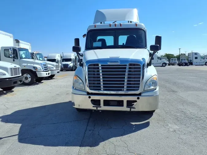 2019 FREIGHTLINER/MERCEDES CASCADIA 125