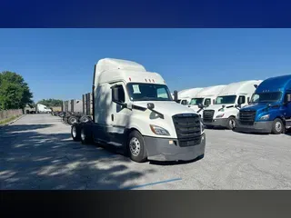 2020 Freightliner Cascadia 126