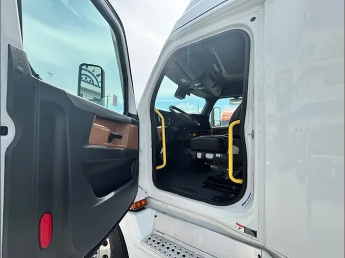 2022 Freightliner PT126SLP