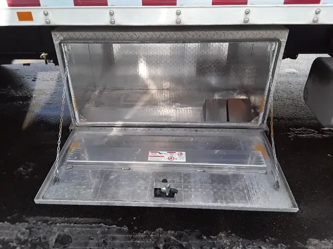 2018 FREIGHTLINER/MERCEDES M2 106