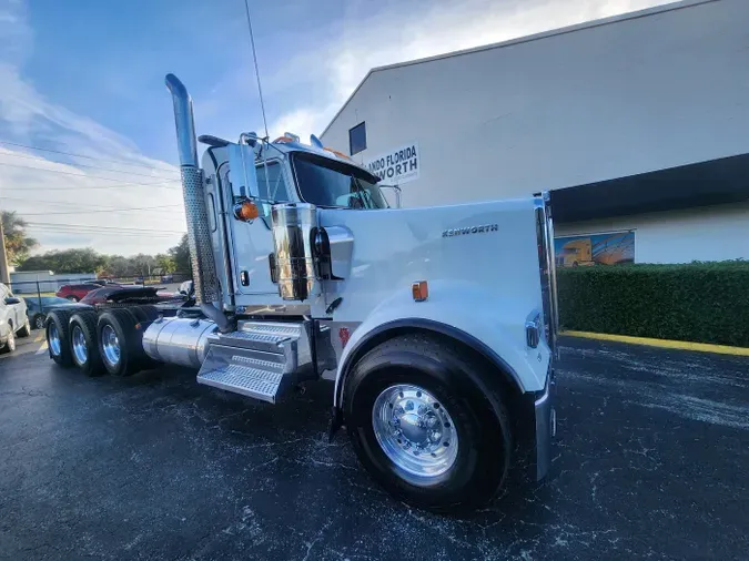 2026 Kenworth W900L0ef2ab2846c2036369f9bf80b9187ce6