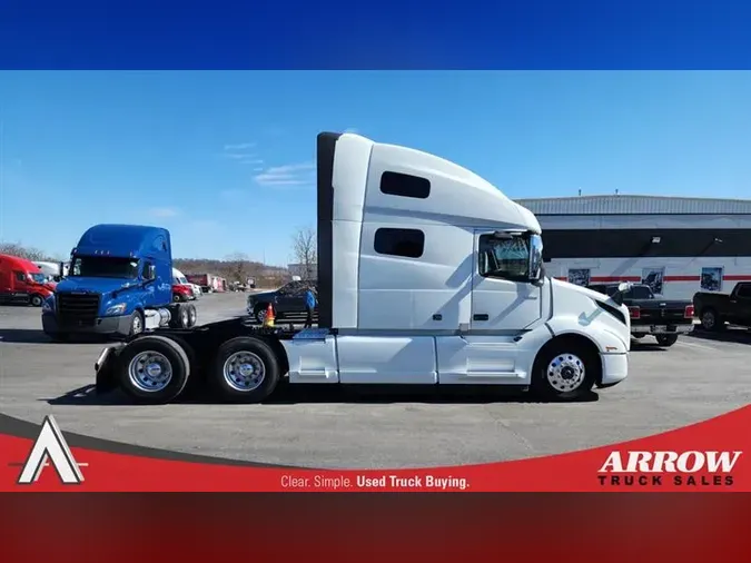 2023 VOLVO VNL760