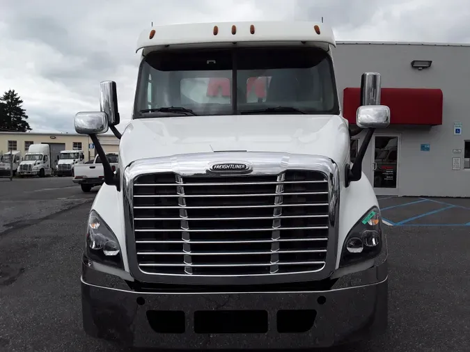 2018 FREIGHTLINER/MERCEDES CASCADIA 113