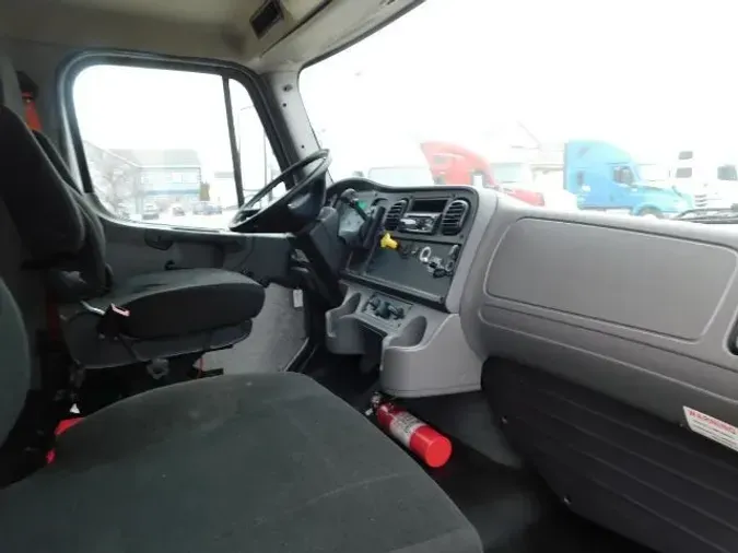 2018 Freightliner M2 106