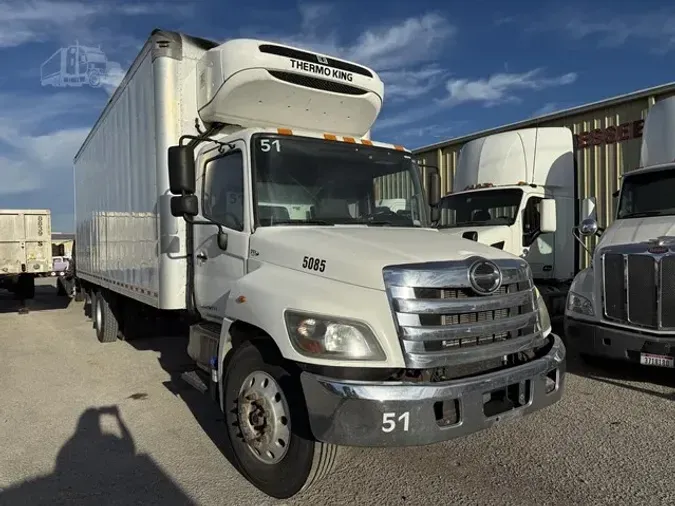 2017 HINO 258