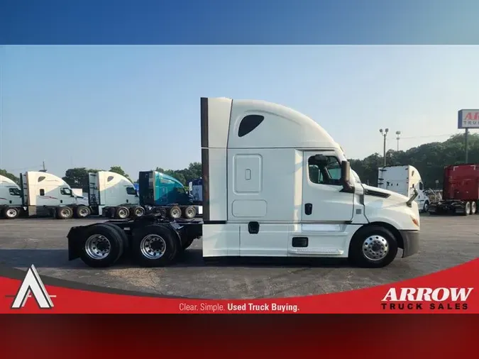 2021 FREIGHTLINER CA126