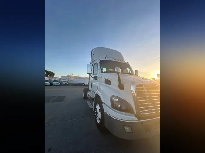 2017 FREIGHTLINER/MERCEDES CASCADIA 1130efaef6a9192b7c62c38fdffb44ca18a