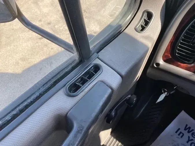 2020 Freightliner Business Class M2 106