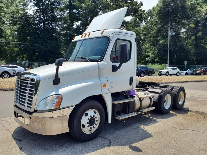 2016 FREIGHTLINER/MERCEDES CASCADIA 1250efd143cbdcf5b18adb249c49f57f690