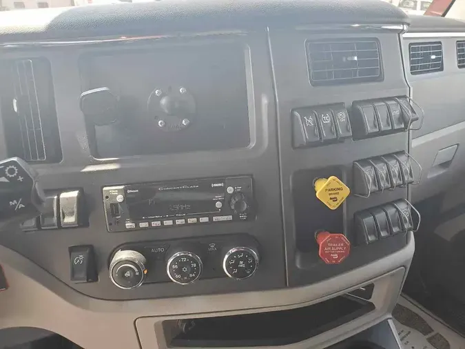 2023 PETERBILT 579