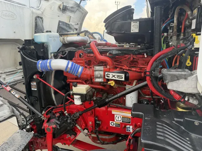 2023 Peterbilt 567