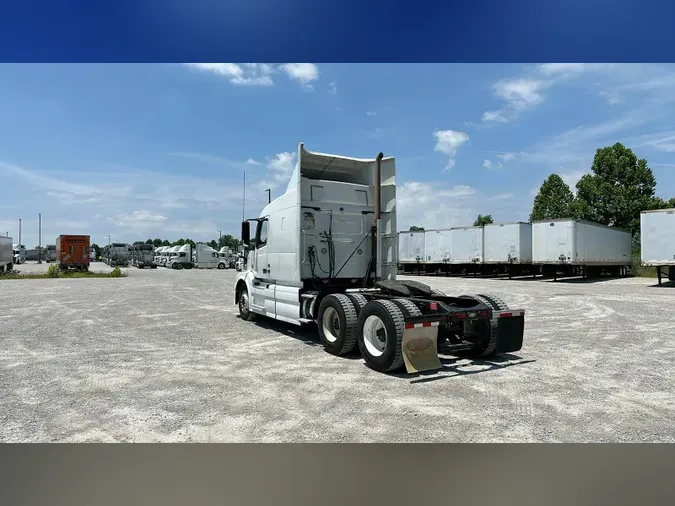 2016 Volvo VNL 740