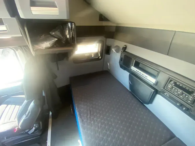 2026 Mack Pioneer HB64T0f0208d08f1857f0b117941e0028b5ae