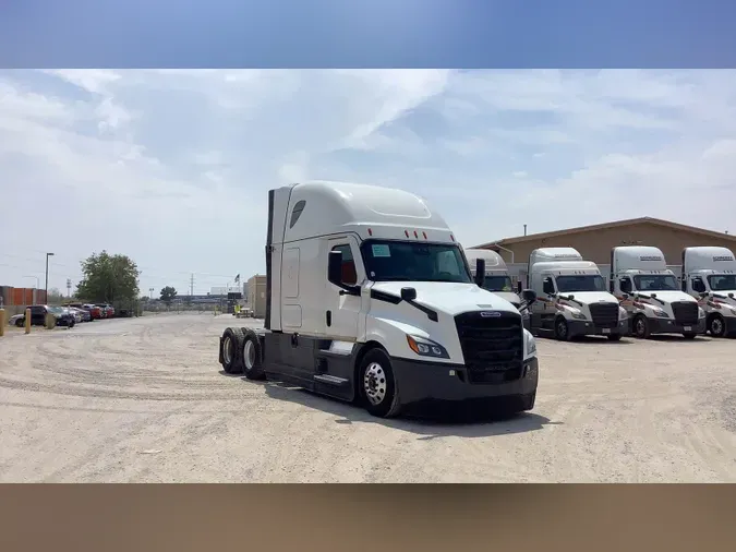 2022 Freightliner Cascadia0f021a797d8b72e127d2ae41e5ad5571