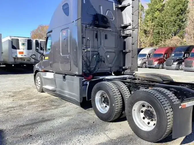 2023 Freightliner Cascadia