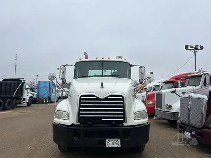 2012 MACK PINNACLE CXU6130f0424e153923ea403abc707bc37a6ef