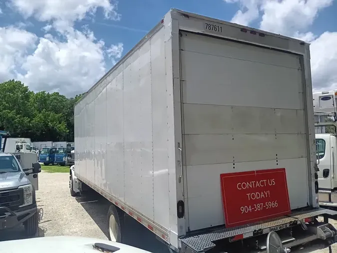 2018 FREIGHTLINER M2 106