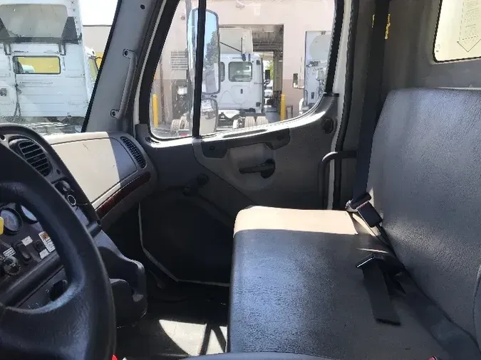 2017 Freightliner M2