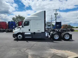 2020 FREIGHTLINER CA116