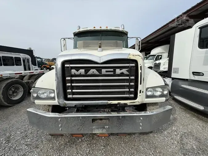 2009 MACK GRANITE GU713