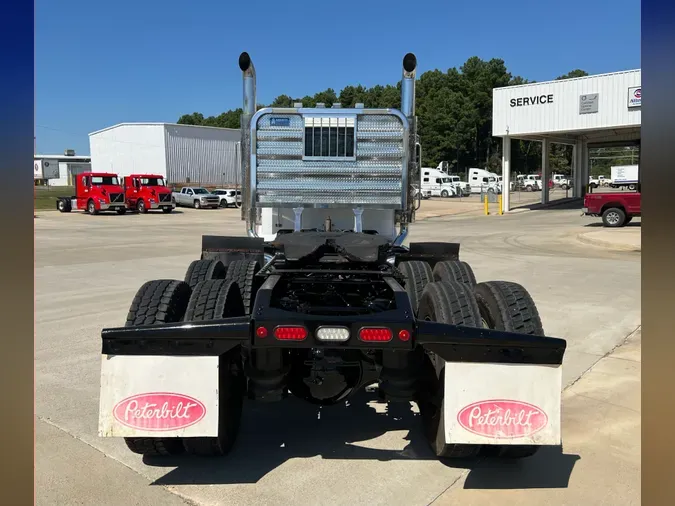 2020 PETERBILT 389