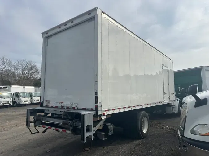 2018 FREIGHTLINER/MERCEDES M2 106
