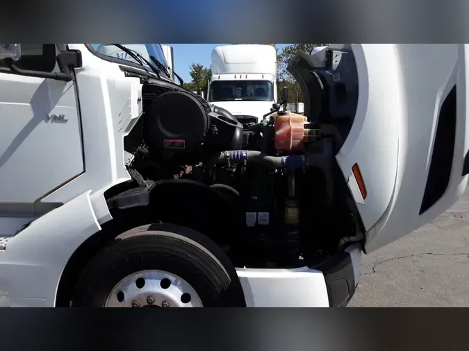 2018 Volvo VNL300