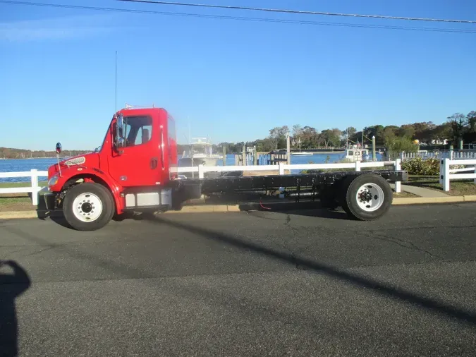 2018 FREIGHTLINER M2