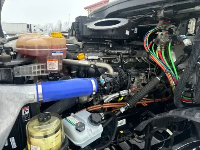 2022 Freightliner Cascadia 126