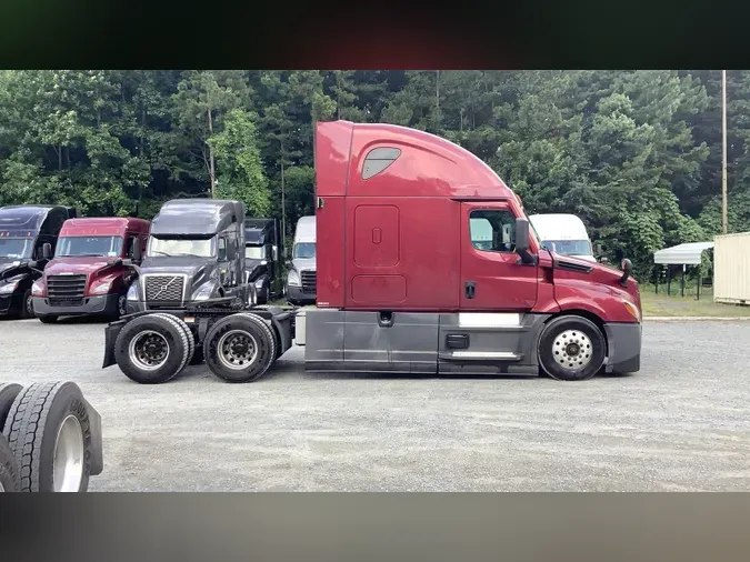 2022 Freightliner Cascadia 126