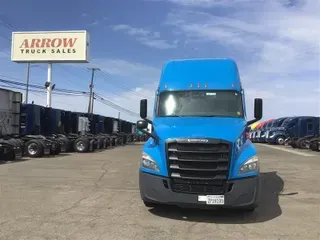 2021 FREIGHTLINER CA126